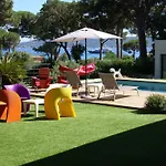 Frühstückspension Californie 4*