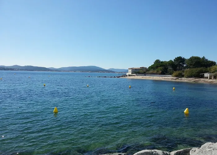 Oda ve Kahvaltı Californie 4*